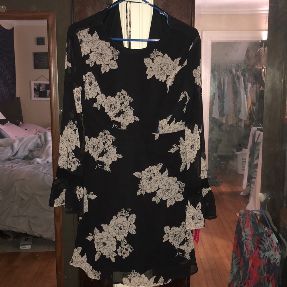 Floral long sleeve dress